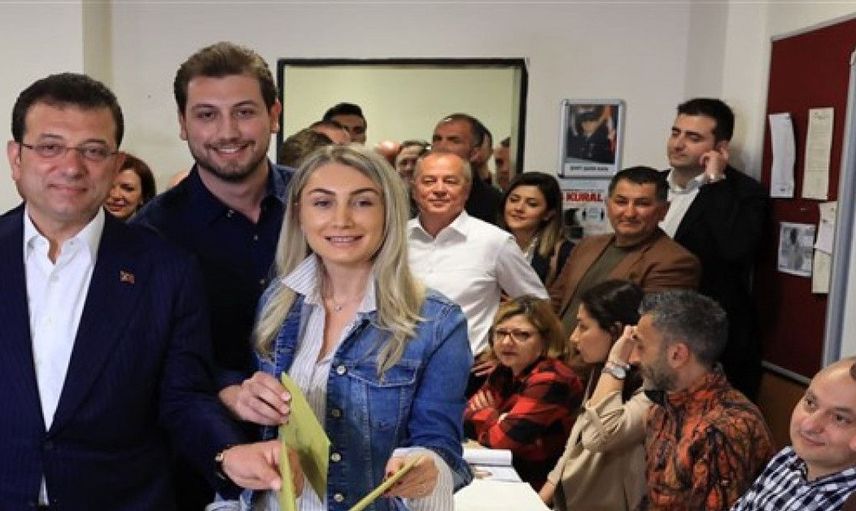 Takke düştü kel göründü! İmamoğlu ailesinin müstakbel gelini Melis Çatak meğer Sakine Garipoğlu'nun yakın arkadaşıymış