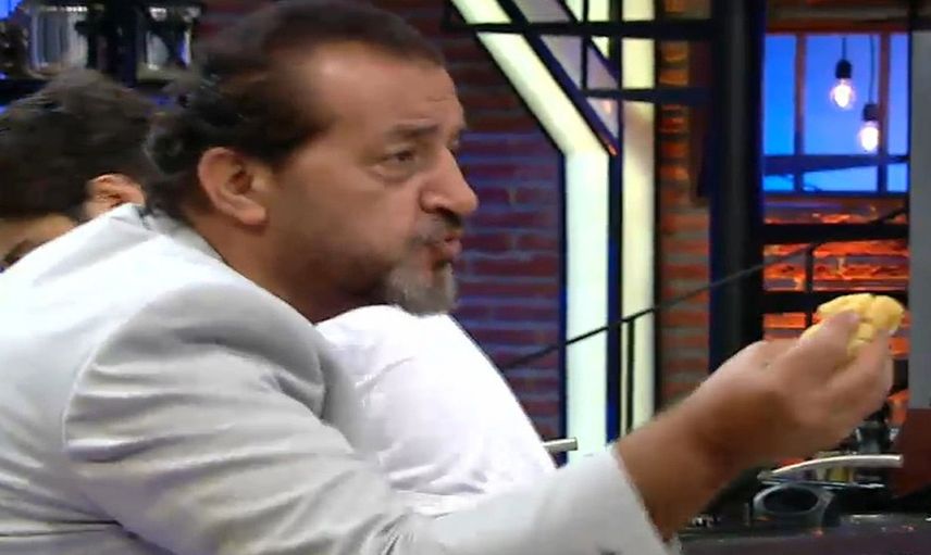 MasterChef'te yine olay var! Mehmet Şef bu kez sinirden kaşık fırlattı: Bundan sonra sizin bir açığınızı görürsem yandınız!