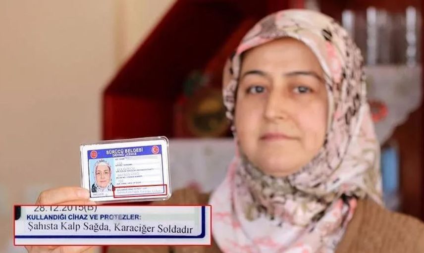 Hatay'da Ehliyetine Yazdırdığı Yazıyı Görenler Çok Şaşırıyor