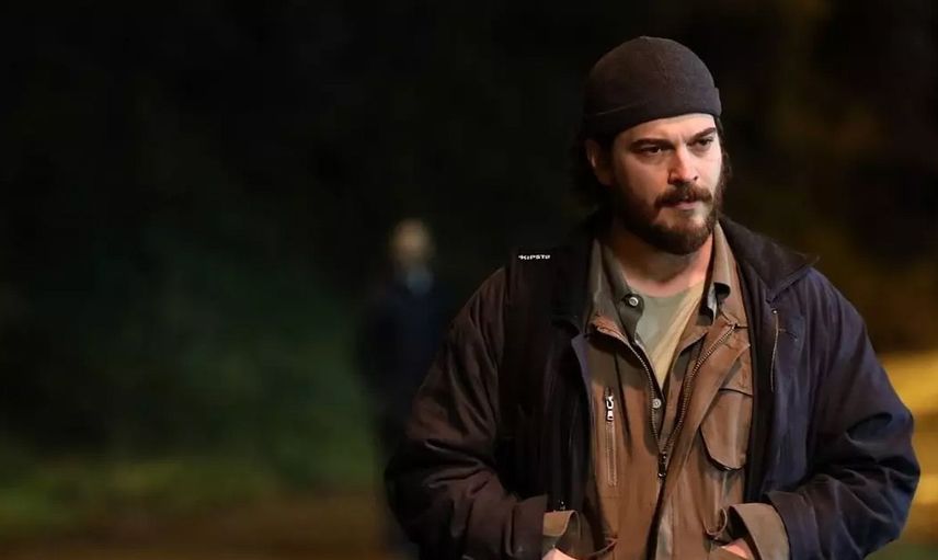 Netflix'in yeni Türk dizisi Kübra'ya eleştiri yağmuru: Çağatay Ulusoy Hasan Mezarcı oldu!