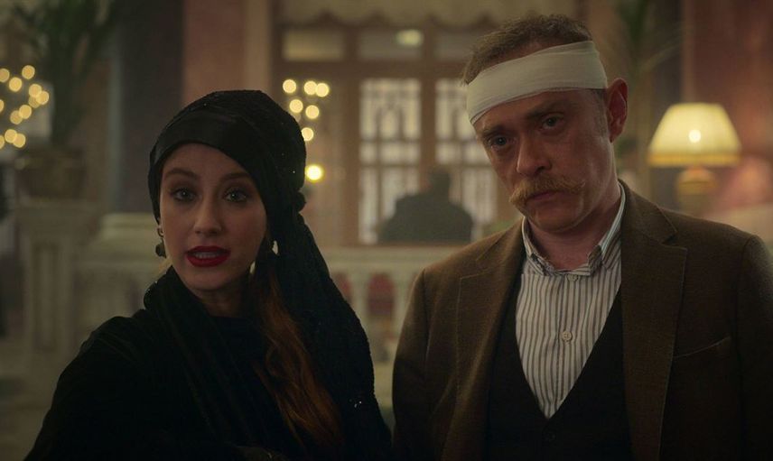 Başrolünde Hazal Kaya’nın rol aldığı Pera Palas dizisi uyarlama mı, hangi kitaptan uyarlandı?