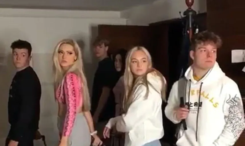 Yatak Odasındaki Rezalet Kadraja Girdi! Tiktok Fenomenleri Yine Hadlerini Aştı
