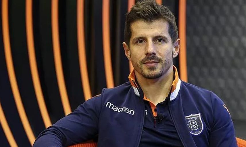 Başakşehir Teknik Direktör Emre Belözoğlu İle Anlaşma Sağladı!