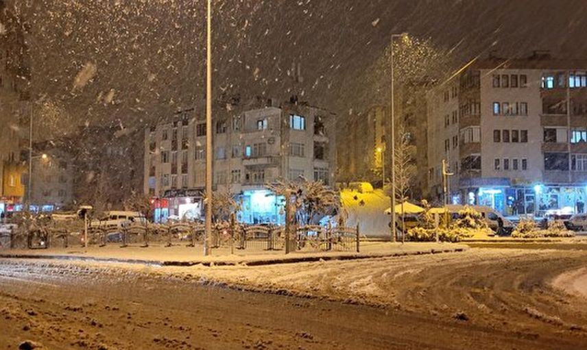 Trabzon'da Kar Engeli: Okullara 1 Gün Ara Verildi!