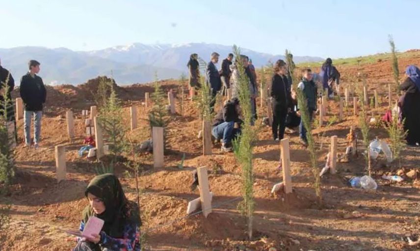 Deprem bölgesinden gelen görüntüler herkesi duygulandırdı: Türkiye’nin en buruk bayramı