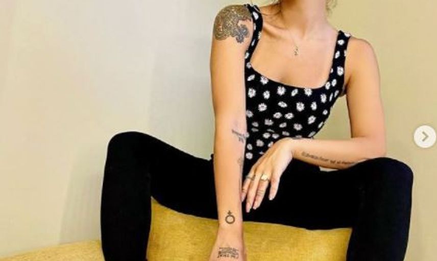 İrem Derici Çeşme Tatilinde Hastanelik Oldu! Haberi Sosyal Medyadan Paylaştı