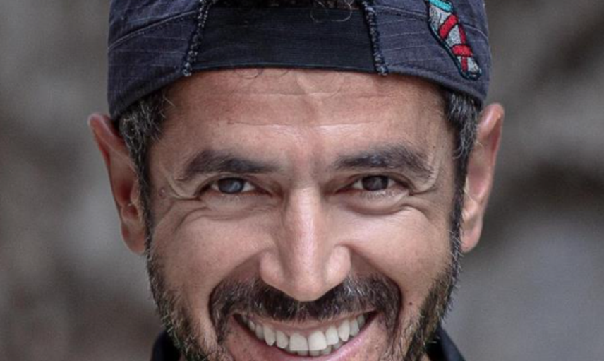 Yarasa Adam Her Gün İşine Uçarak Gidiyor