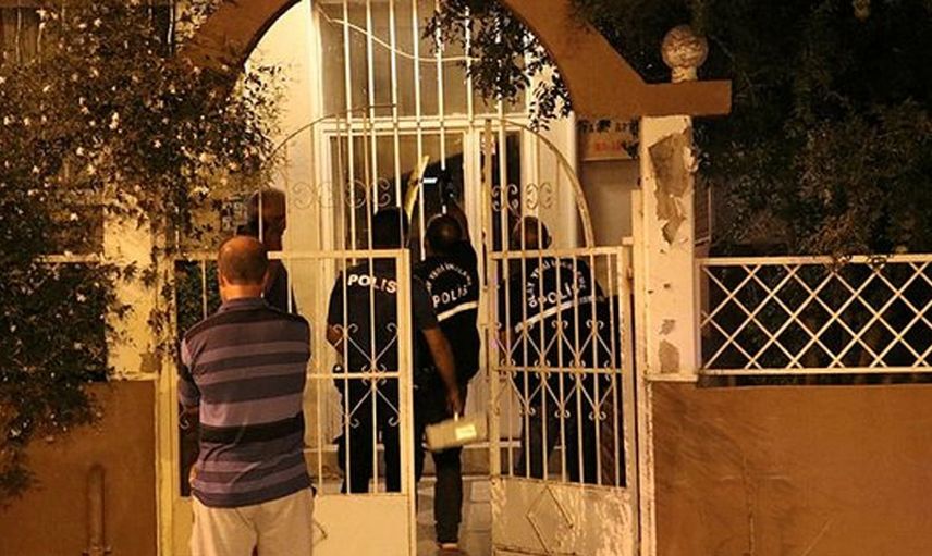 İzmir'de Oğluyla Tartışan Kadının Evden Cansız Bedeni Çıktı