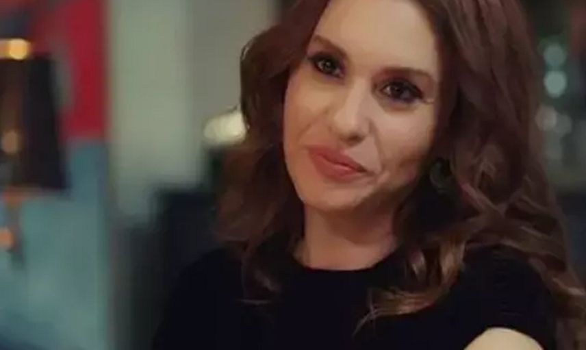 Kızılcık Şerbeti'nin Kıvılcım'ından o oyunculara göndermeli cevap: Oynamaktan anlamayan...