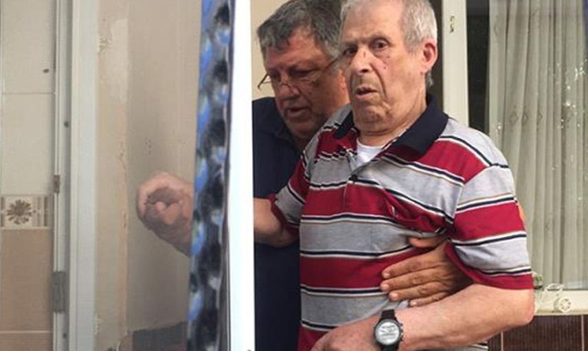 Adana'da Dedesini Döverek Kör Bıraktı