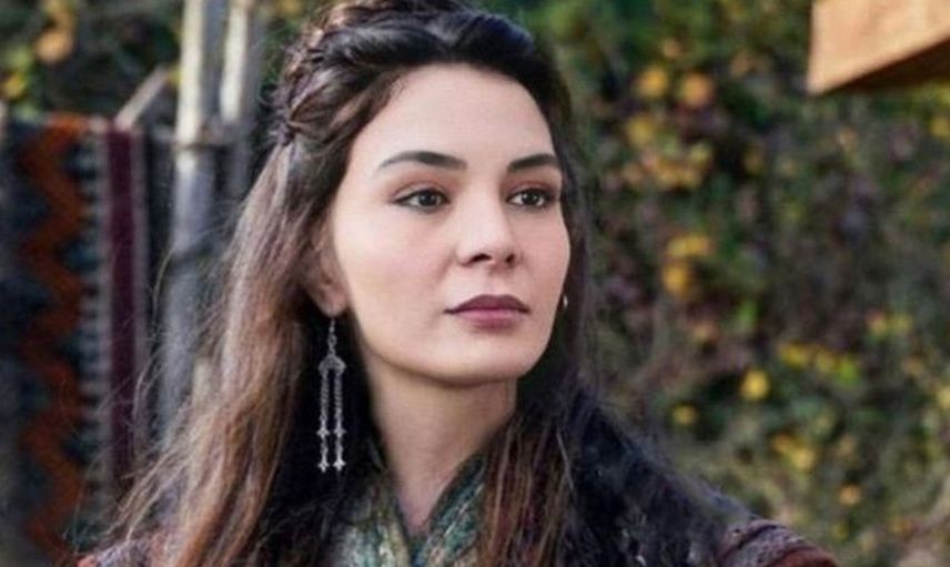 Ebru Şahin kimdir? 