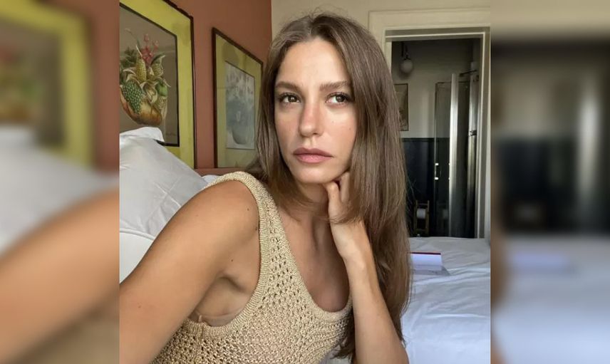 Serenay Sarıkaya ''Durun bakalım'' demişti: Güzel oyuncu şarkıcı Mert Demir ile Amsterdam'da aşk mı yaşıyor?