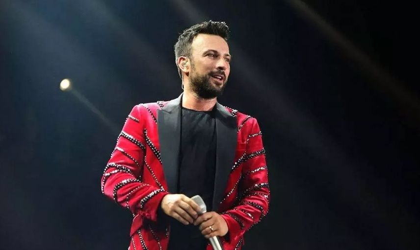 Ortak yayına çağrılmayan Tarkan açtı ağzını yumdu gözünü