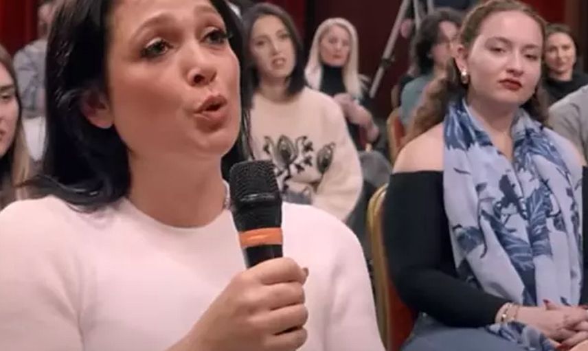 Hasan Can Kaya bile ne diyeceğini bilemedi: Kocası fantezilerini açıklayan kadın utançtan yerin dibine girdi!