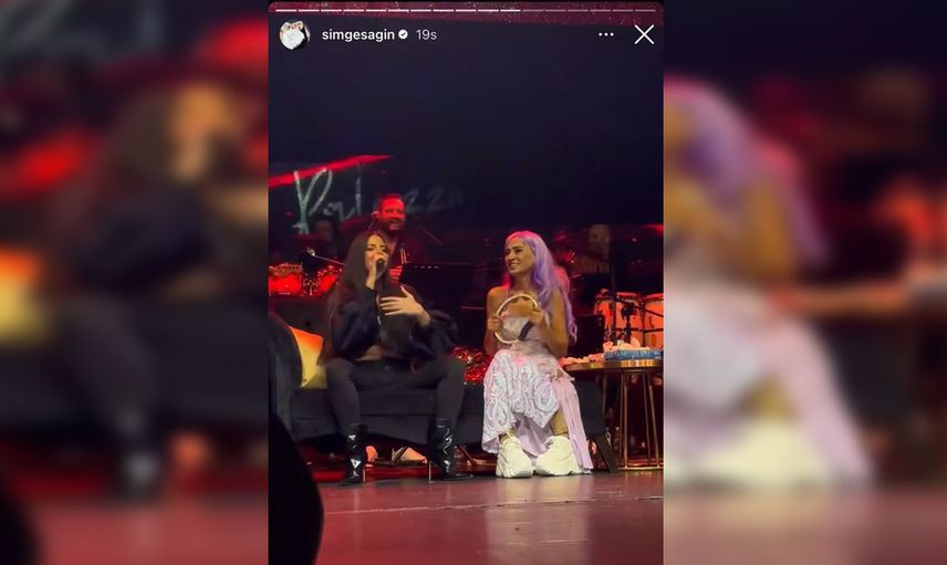 Yıldız Tilbe ve Simge'nin düeti sosyal medyayı yıktı! Sahne tarzı olay oldu