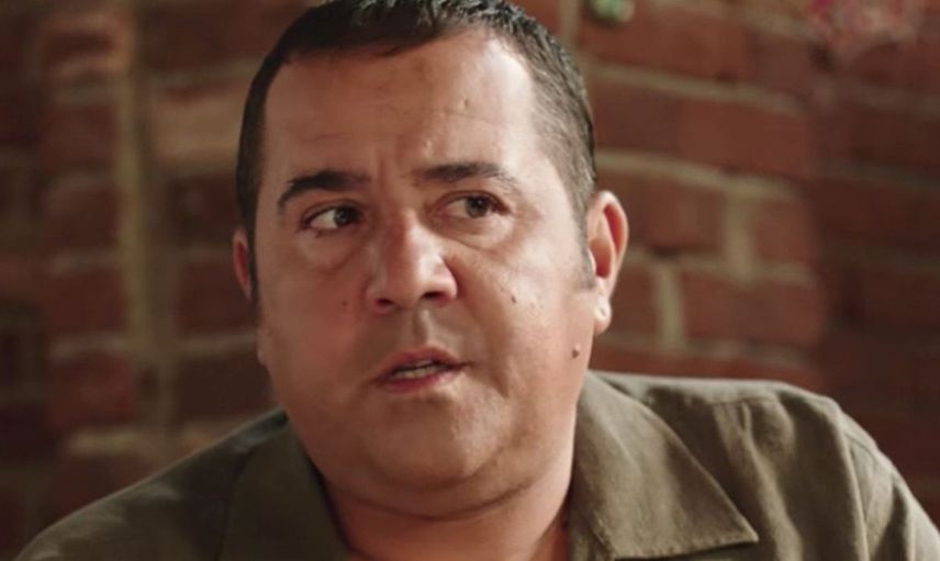 Ata Demirer Evinde Talihsiz Kaza Geçirdi