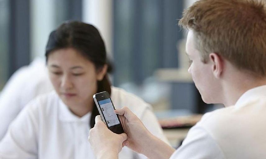 İlişkilere zarar veren telefon alışkanlıkları