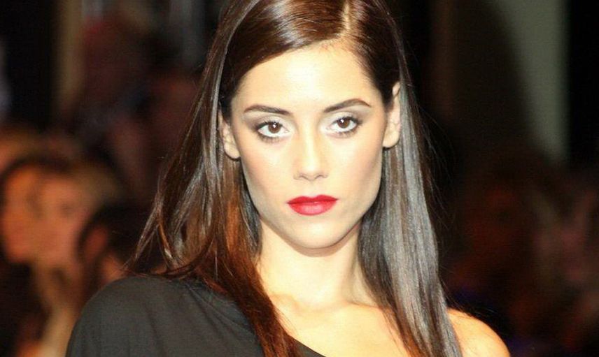 Cansu Dere kimdir?