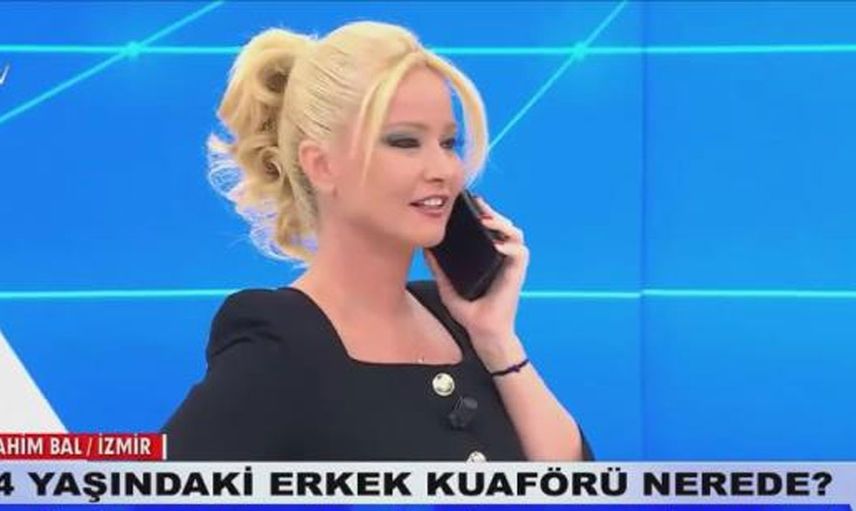 Müge Anlı milyonların önünde rezil oldu! Kayıp kişiyi arayacağım derken bakın kimi aradı! Telefonu kapatmaya çalışırken eli ayağına dolaştı