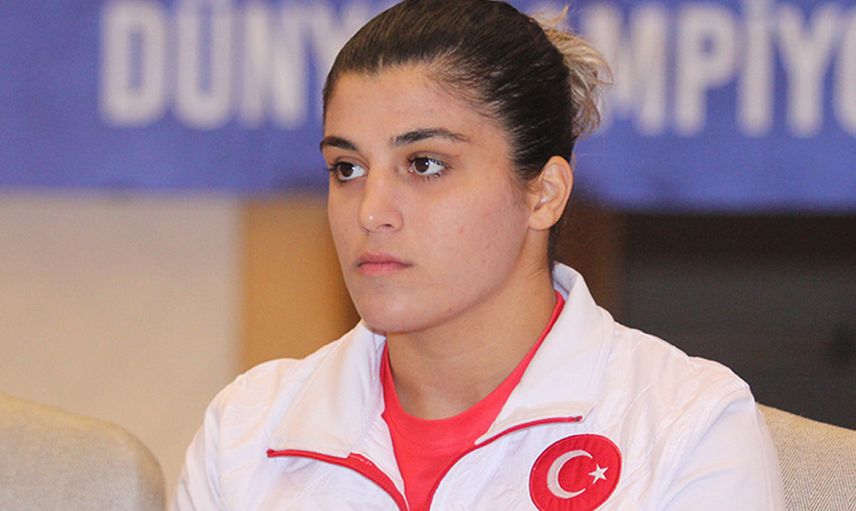 Busenaz Sürmeneli, Altın Madalya Sonrası Trabzonspor'un Başkanı İbrahim Hacıosmanoğlu İle Nusret’e Gitti