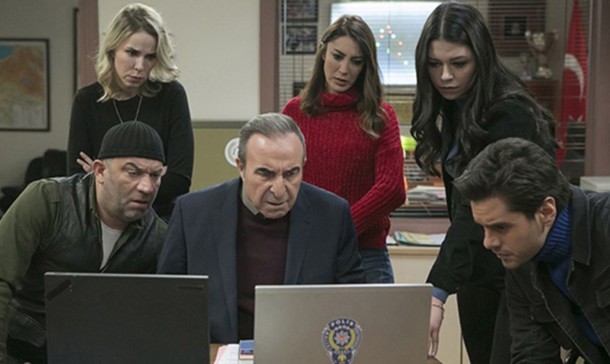 Kanal D Ekranlarının Sevilerek İzlenen Arka Sokaklar Dizisinin Son Fragmanında Gösterilen Olay Gerçek Mi Oldu
