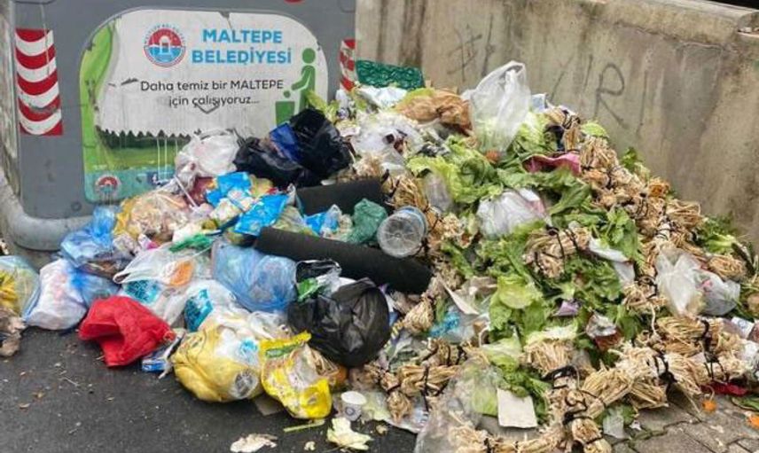 Maltepe'de Çöp Yığınları Oluştu, İBB Neden Müdahale Etmiyor?