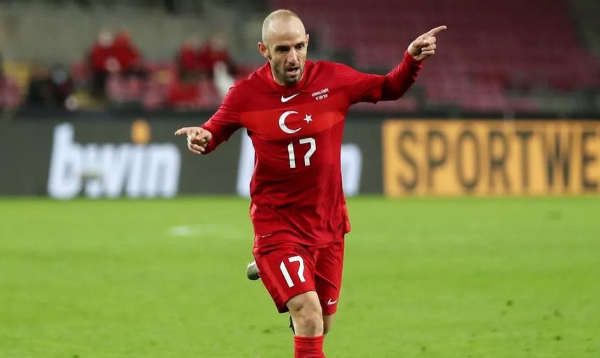 Medipol Başakşehir Alanyasporlu Efecan Karaca'yı Transfer Etmek İstiyor!