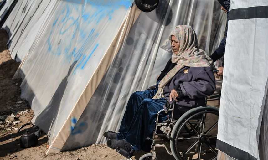 Filistinliler yine yerlerinden edildi! Bedensel engelli vatandaşların zor anları..