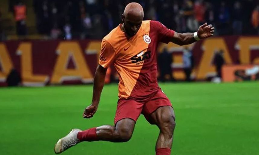 Ryan Babel Galatasaray'da Yunus Akgün'den 40 Kat Daha Fazla Kazanıyor!