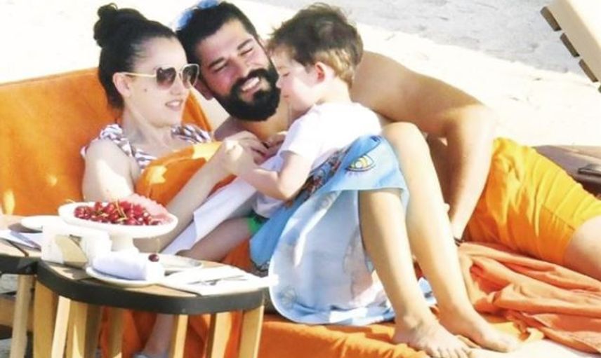 Burak Özçivit ve Fahriye Evcen Çifti Tatil Sezonunu Açtı!