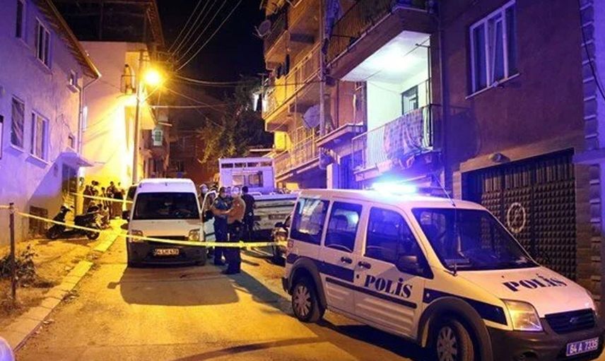 Uşak'ta Kocasını 3 Yerinden Bıçakladı: Cinayet Sebebi Ortaya Çıktı!