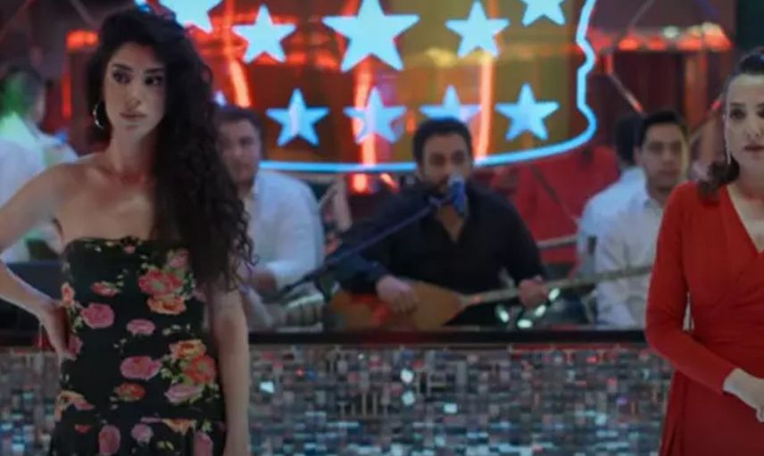 Dilber'den ters köşe! Bu kez güldürmedi: O sahneye alkış yağdı!