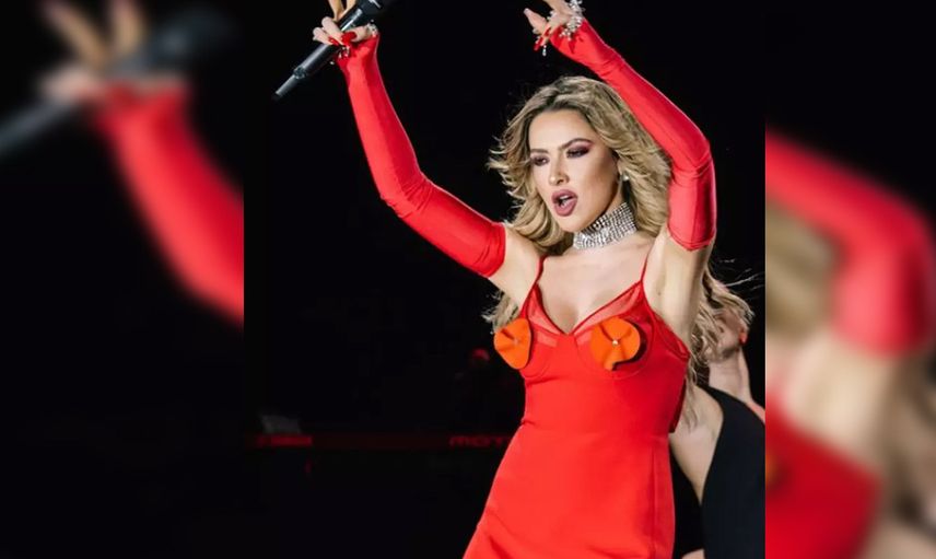 Hadise paylaştığı gibi sildi! Fotoğraftaki o detay dikkatlerden kaçmadı