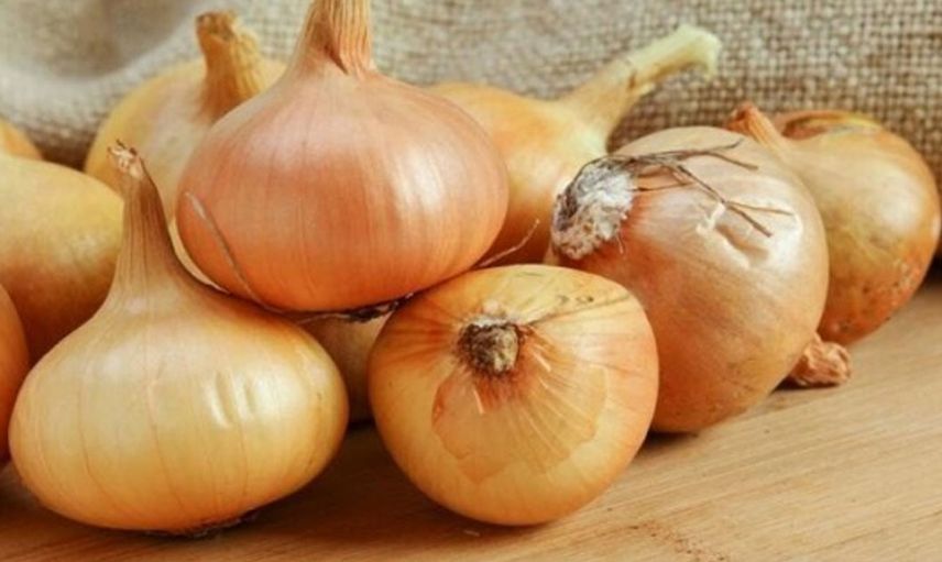 Buzdolabında asla saklanmaması gereken yiyecekler: Zehre dönebiliyor 