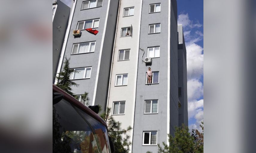 İntihar Etmek İsteyen Genç Kıza Annesi Engel Olmadı