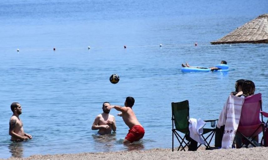Marmaris'te Termometreler 41 Dereceyi Gösterdi: Plajlara Akın Ettiler
