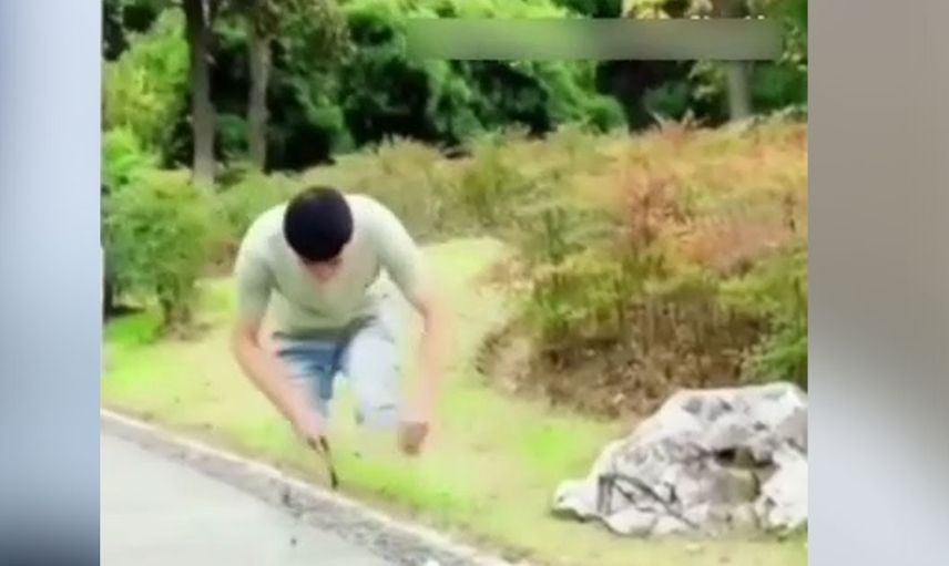 Görünmezlik gerçek oldu! Sosyal medya bu adamı konuşuyor Harry Potter'ın görünmezlik pelerini gerçek hayatta göründü