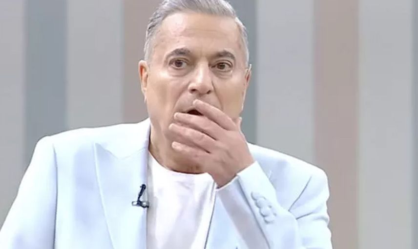 Ünlü şovmen Mehmet Ali Erbil, dans eden genç kızı hayran hayran izledi