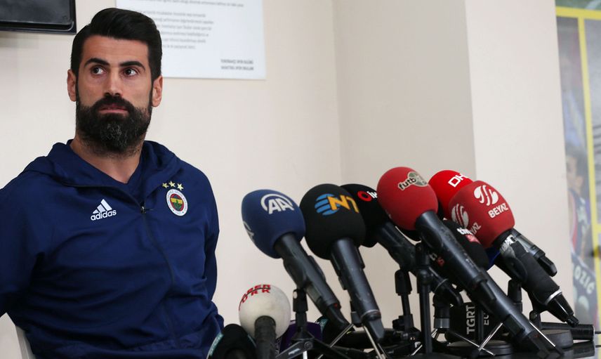 Volkan Demirel Fenerbahçe'den Ayrıldı!