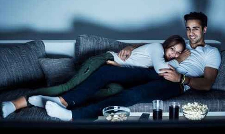 Oruçluyken cinsel içerikli film izlemek orucu bozar mı?