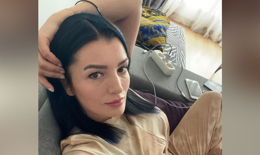Aleyna Tilki’nin annesi Havva Öztel verdiği dekolteli pozlar ile gündem oldu