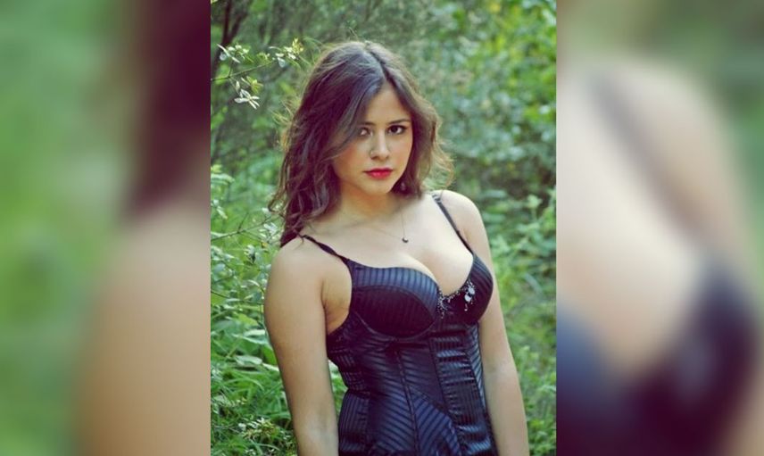 Hazal Çağlar kimdir?