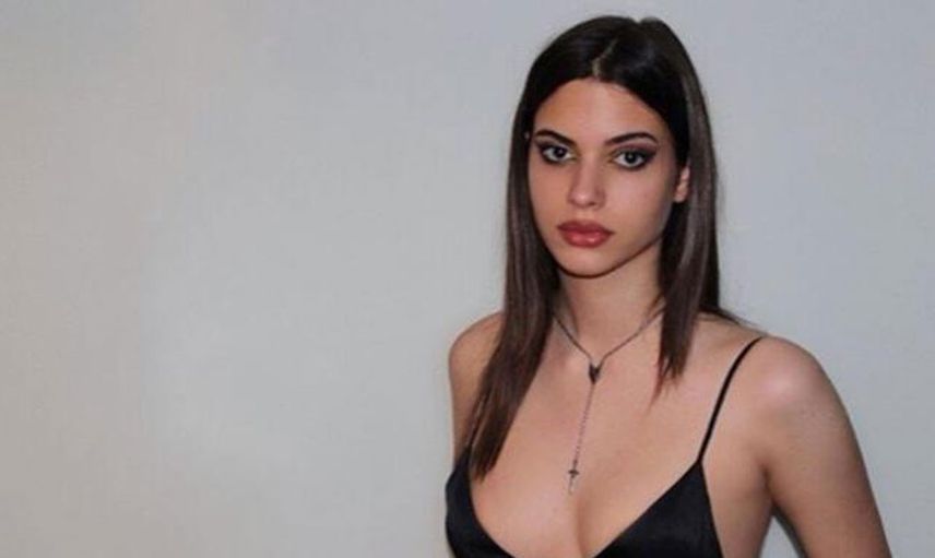 Defne Samyeli'nin sürekli 16 yaşında olan güzel kızı Derin Talu erkekleri coşturmaya devam ediyor!