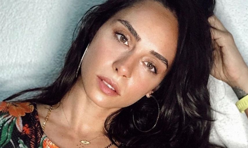 Hepsi Grubu’nun solisti Yasemin, Instagram paylaşımına yorum yapanlara ateş püskürdü