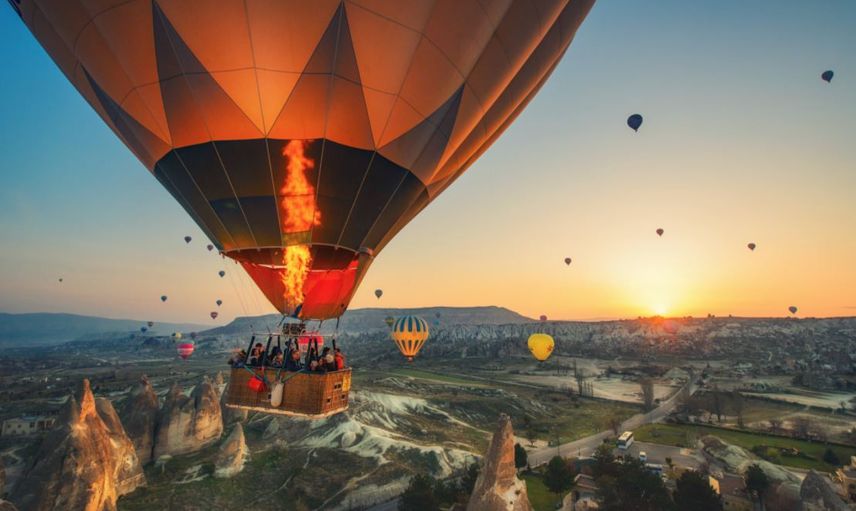 KAPADOKYA'DA BALON TURU YAPIN
