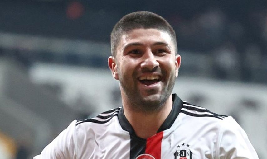 Beşiktaş'ta Güven Yalçın İle İlgili Sıcak Gelişmeler Yaşanıyor!
