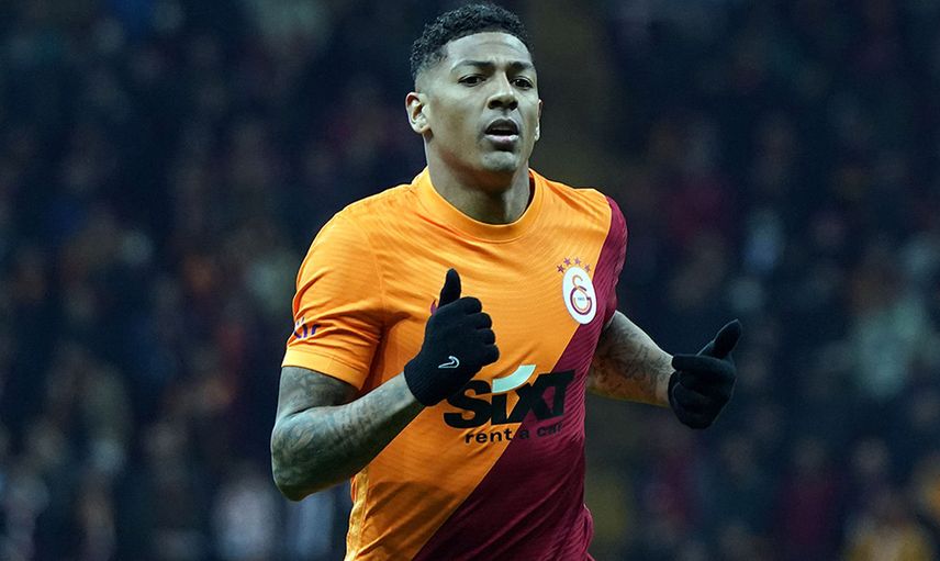 Galatasaray'ın yıldız isimlerinden Patrick Van Aanholt'un Fatih Terim'in görevden ayrılması hakkında söylediği sözler büyük ses getirdi