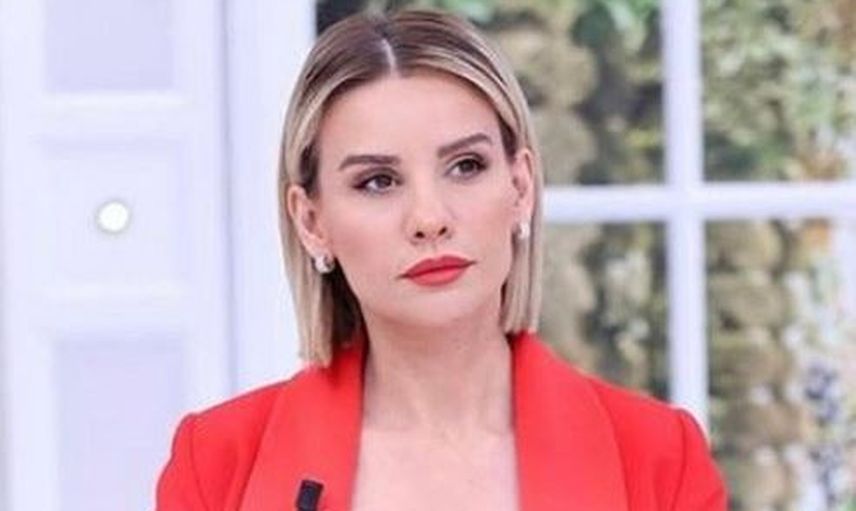 Esra Erol'da Yaşanan Skandallar Sonrasında Esra Erol Öyle Bir Laf Söyledi ki Avukat Hülya da Çıldırdı!