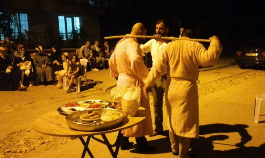 Bursa’da tuhaf düğün geleneği, damada resmen işkence ettiler!