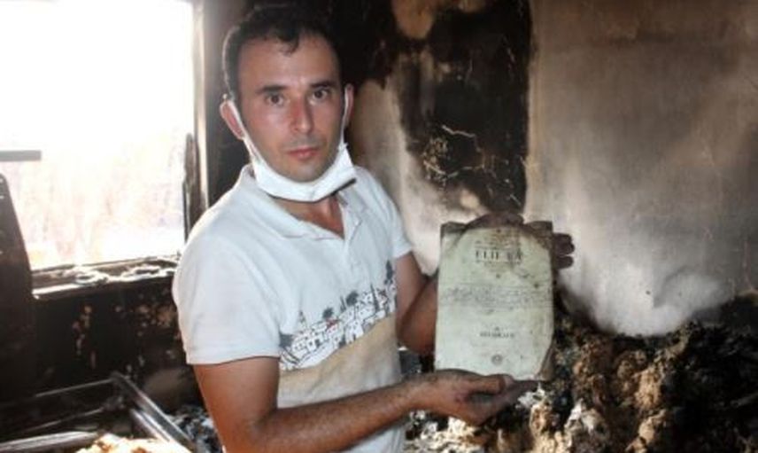 Yangında Küle Dönen Evinde Tek Yanmayan Şey: Kur'an-ı Kerim!